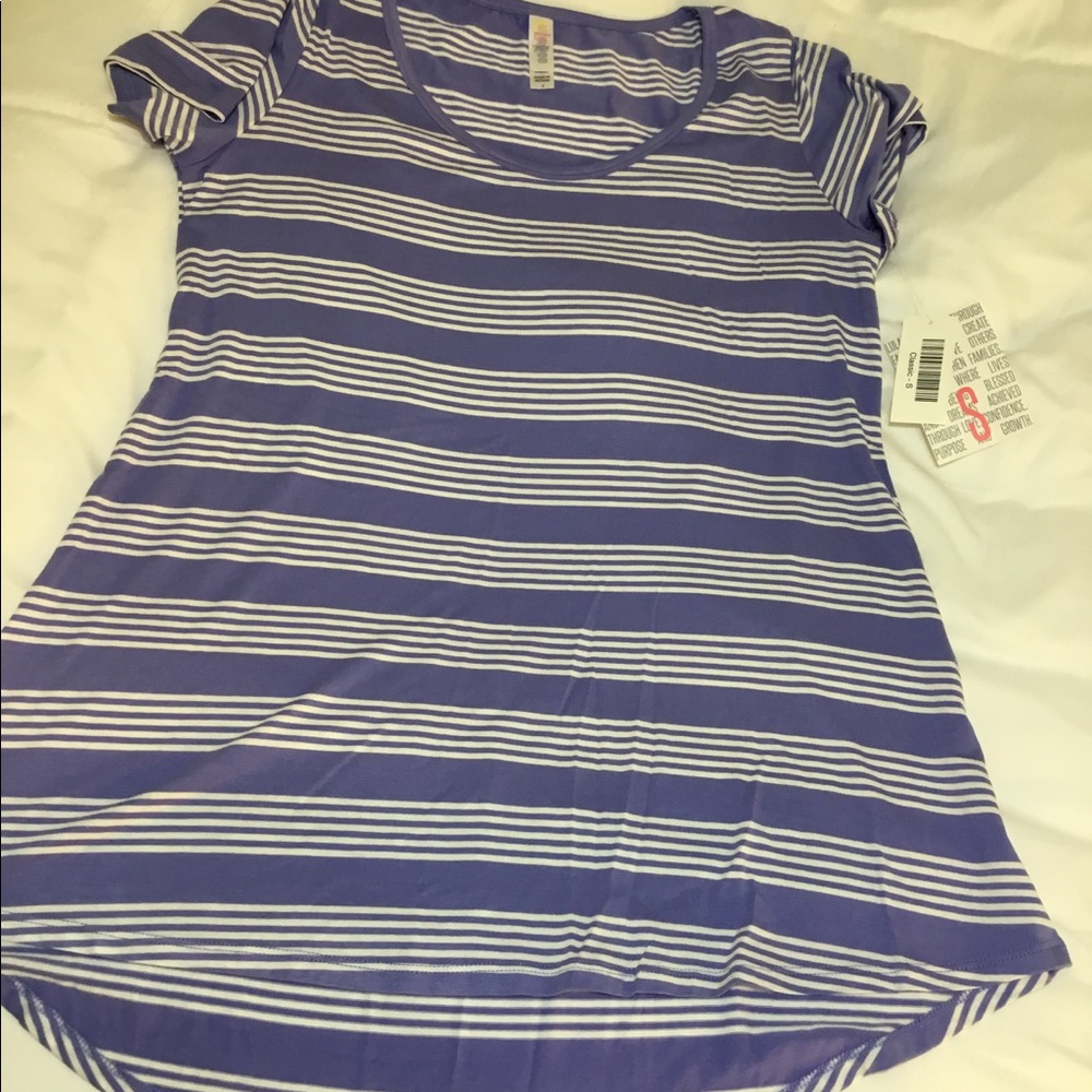 LuLaRoe Classic Tee Small